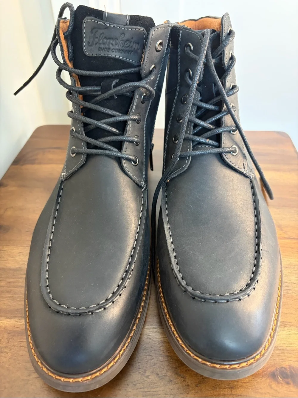 NIB Florsheim Men’s Black Leather Moc Toe Side Zip Boots. Size 10.5 M
